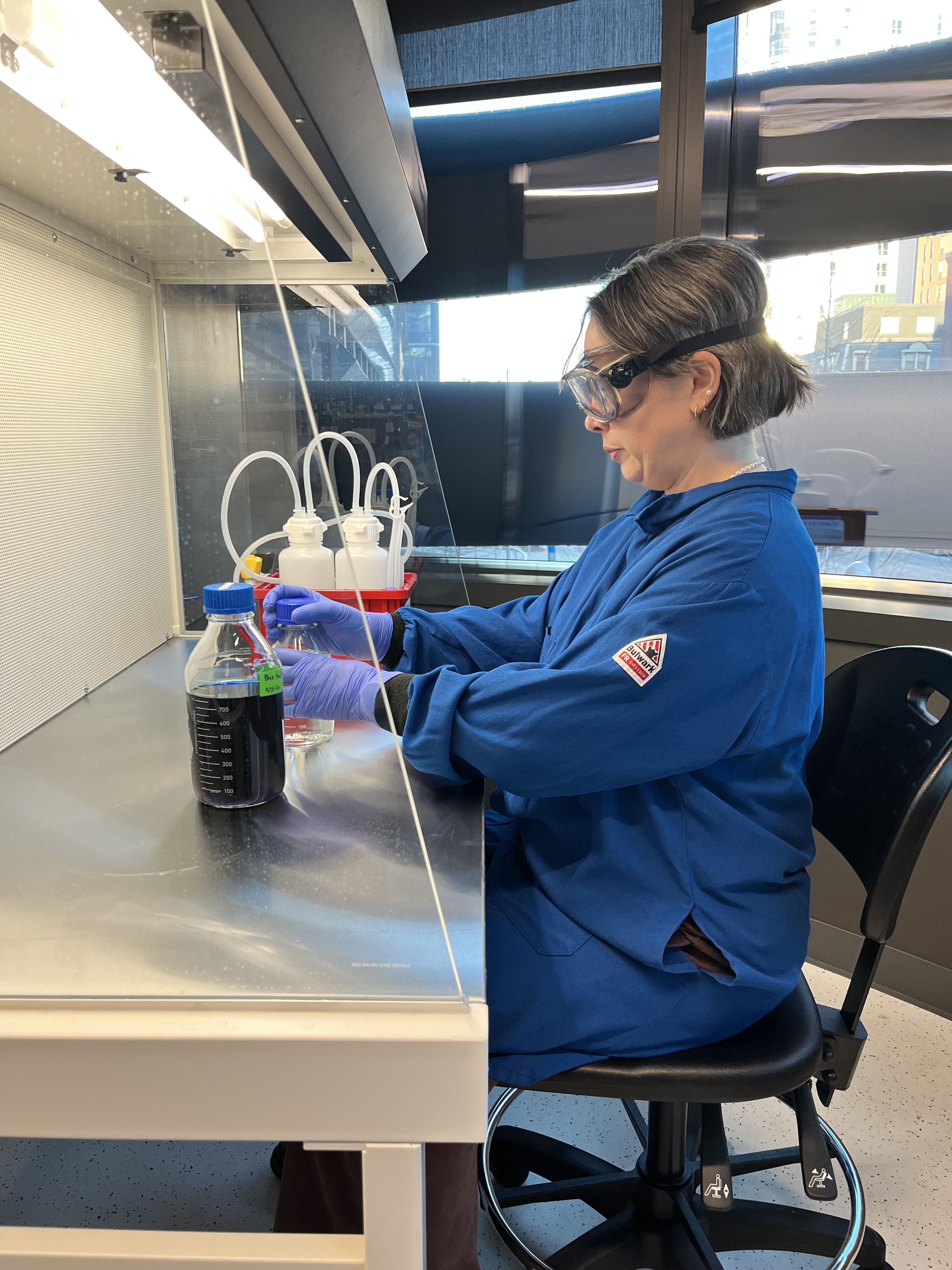 Working at the clean bench with proper technique