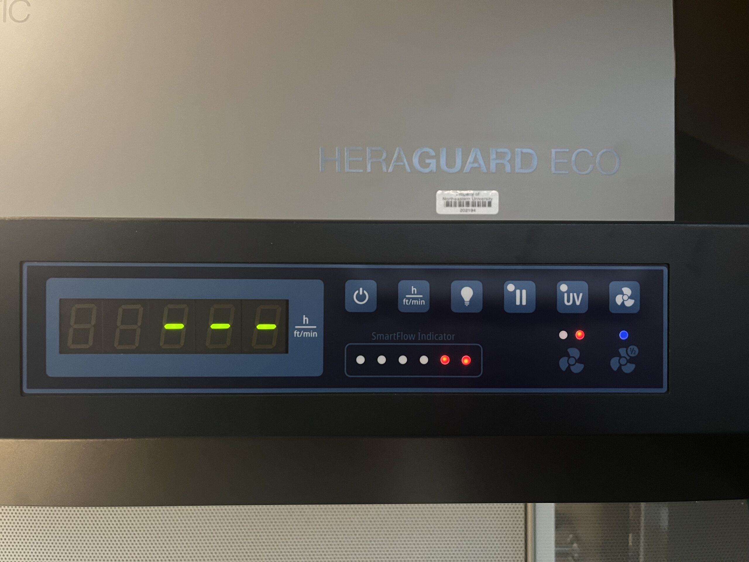 Clean bench indicator lights in Standby mode